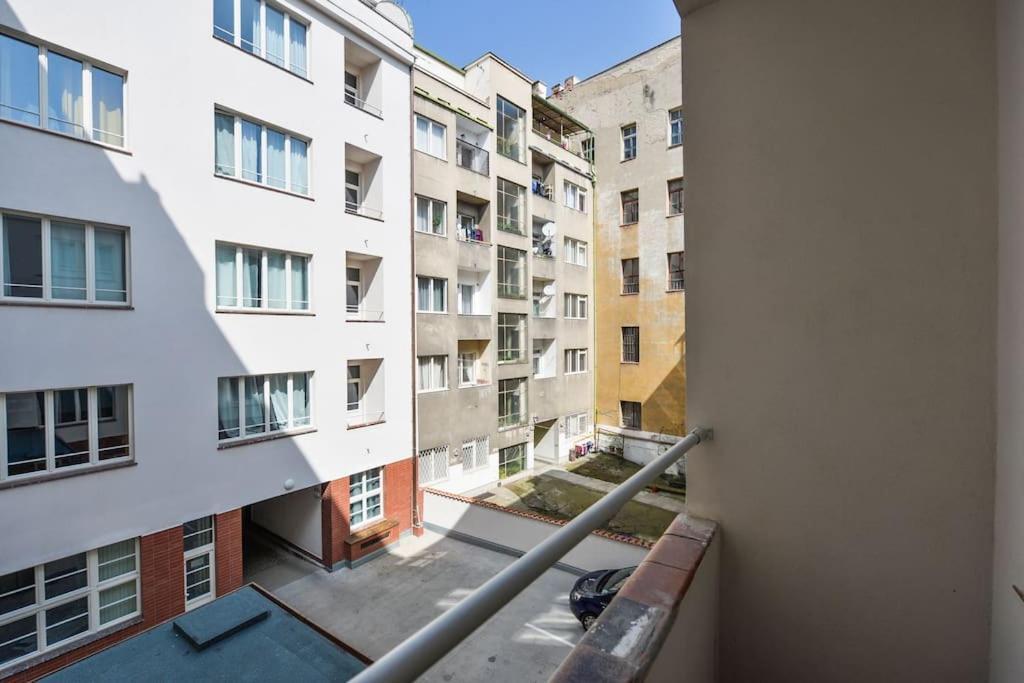 Oli Apartment Prag Exterior foto